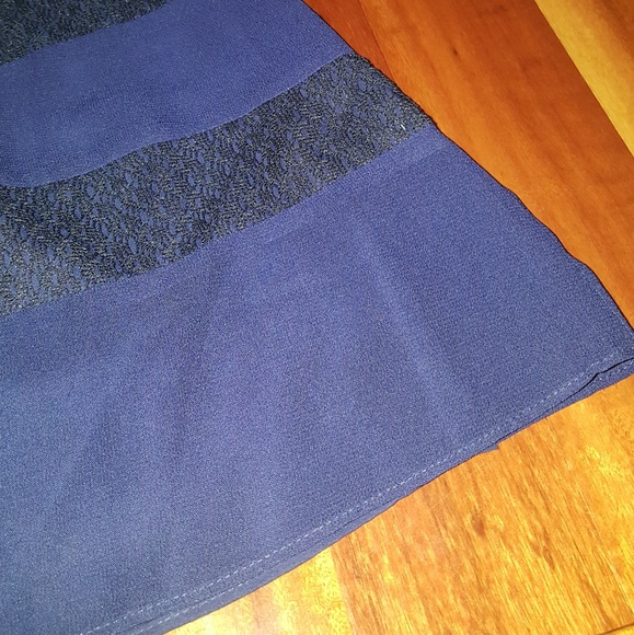 Sleeveless Deep Blue Dress - Picture 3 of 3